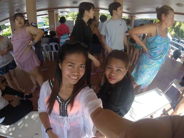 Whale shark watching