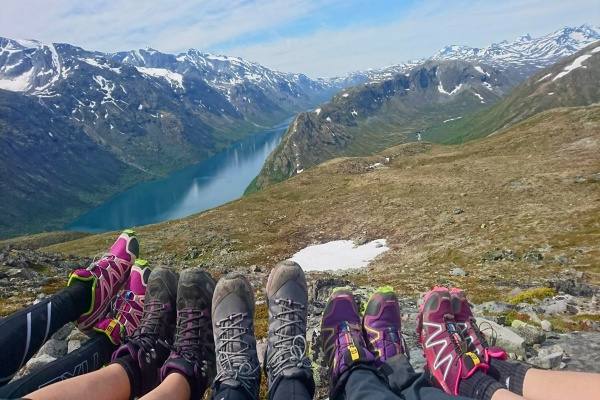 Besseggen ridge hike