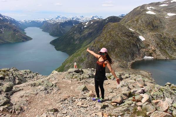 Besseggen ridge hike