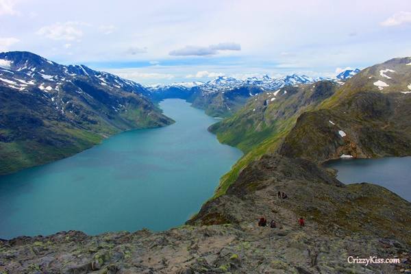 Besseggen ridge hike